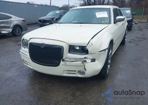 2005 Chrysler 300C z USA, uszkodzony, nr VIN 2C3AA63HX5H504665